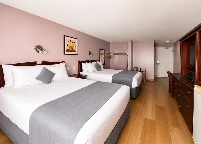 Super 8 By Wyndham Lake Country/Winfield Area Airport North